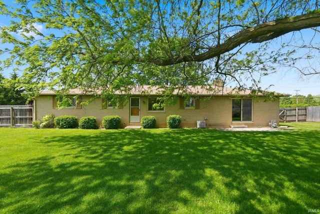 2710 Reed Road, Fort Wayne, IN 46815