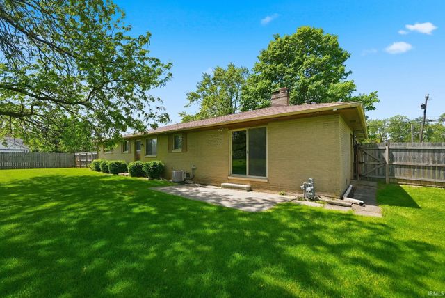 2710 Reed Road, Fort Wayne, IN 46815