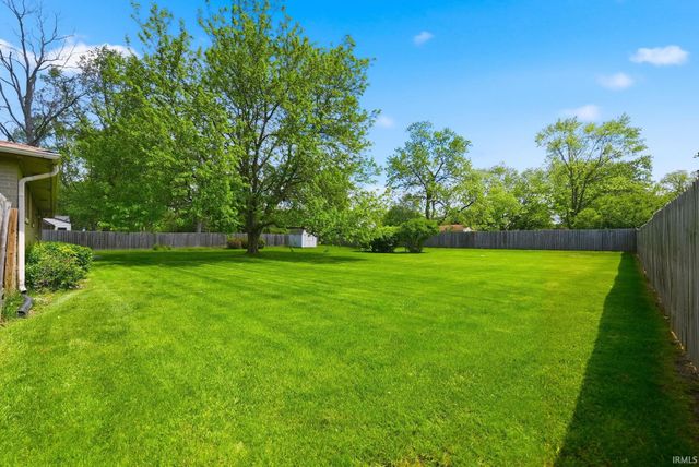2710 Reed Road, Fort Wayne, IN 46815