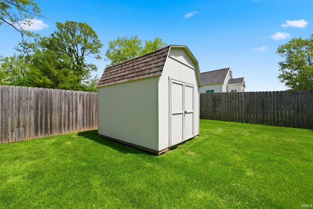 2710 Reed Road, Fort Wayne, IN 46815