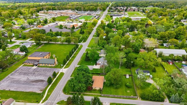 2710 Reed Road, Fort Wayne, IN 46815