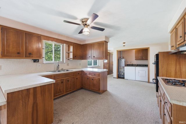 2710 Reed Road, Fort Wayne, IN 46815