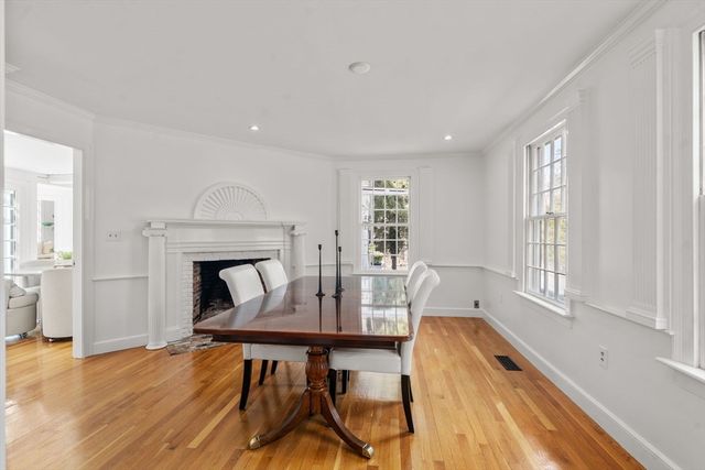 85 Strawberry Hill St, Dover, MA 02030