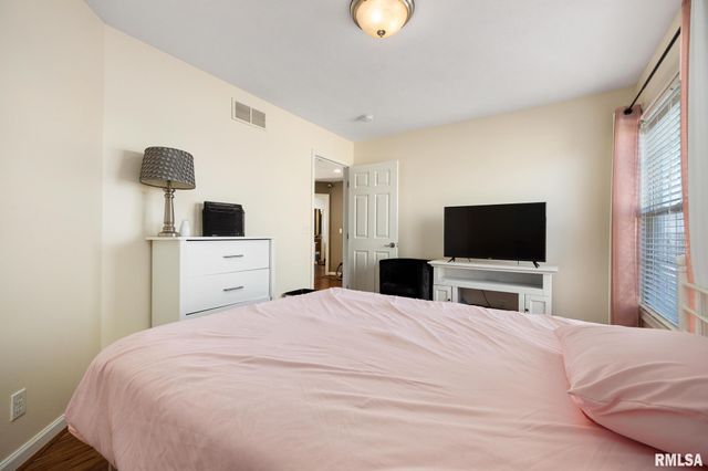 4815 N WEAVERRIDGE Boulevard, Peoria, IL 61615