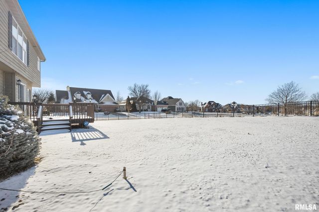 4815 N WEAVERRIDGE Boulevard, Peoria, IL 61615