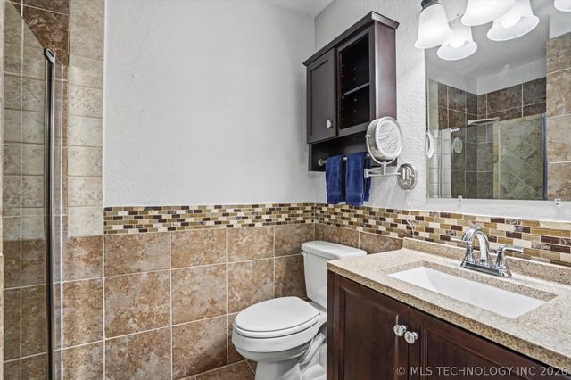 8005 S Date Avenue, Broken Arrow, OK 74011