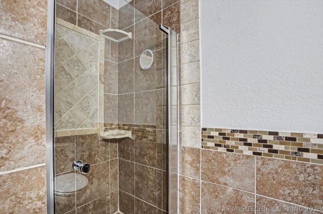 8005 S Date Avenue, Broken Arrow, OK 74011