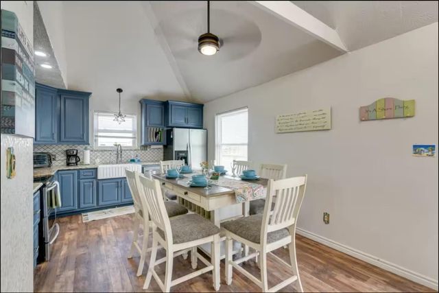 114 Sand Dune Court, Surfside Beach, TX 77541