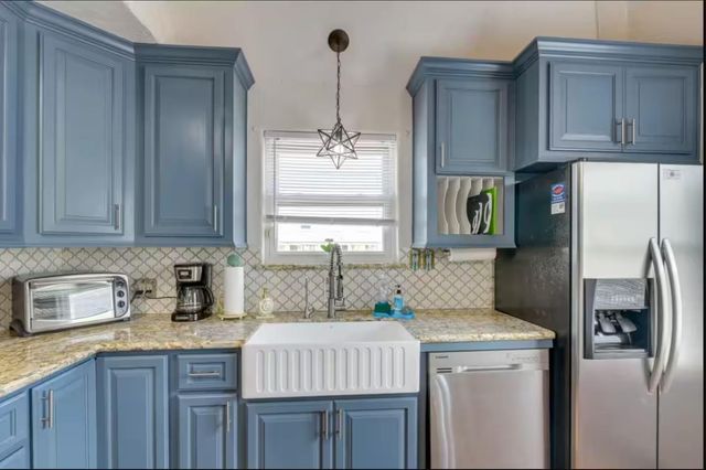 114 Sand Dune Court, Surfside Beach, TX 77541