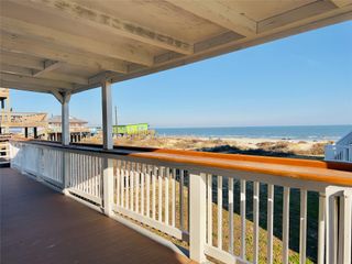 114 Sand Dune Court, Surfside Beach, TX 77541