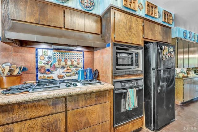1967 Mulberry Drive, Hanford, CA 93230