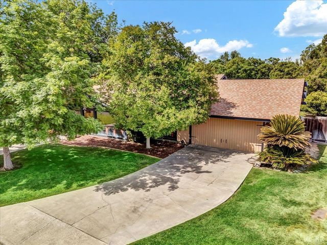 1967 Mulberry Drive, Hanford, CA 93230