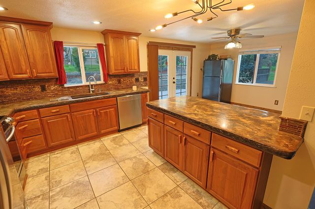 4310 S Hollow Ct, Spokane Valley, WA 99206