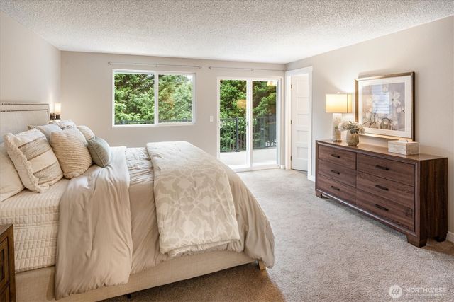 19321 Kenlake Place NE, Kenmore, WA 98028