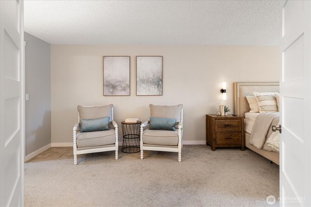 19321 Kenlake Place NE, Kenmore, WA 98028