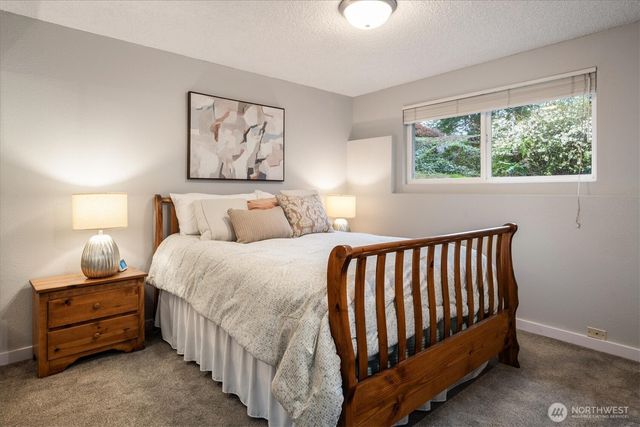 19321 Kenlake Place NE, Kenmore, WA 98028