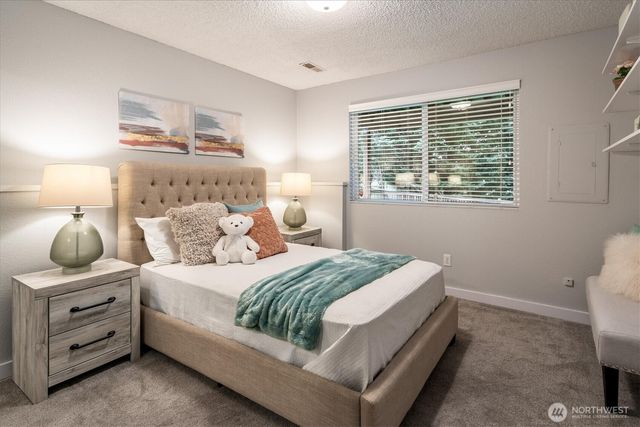 19321 Kenlake Place NE, Kenmore, WA 98028