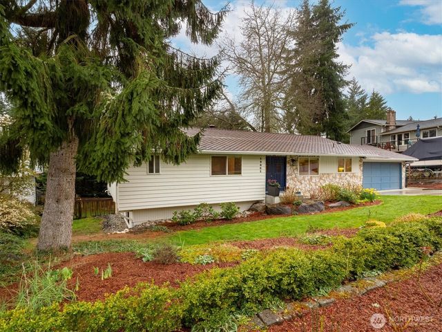 19321 Kenlake Place NE, Kenmore, WA 98028