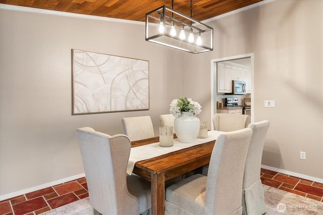 19321 Kenlake Place NE, Kenmore, WA 98028