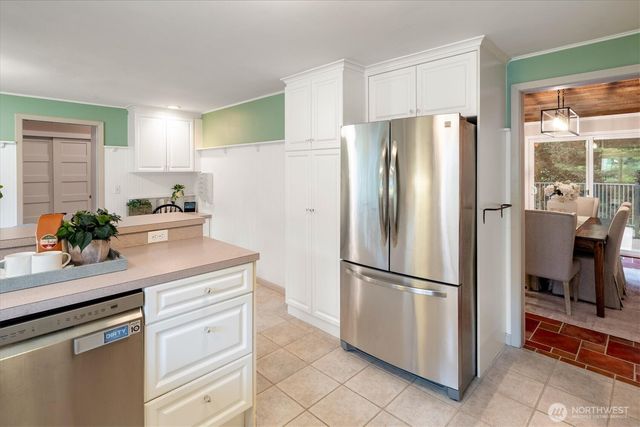 19321 Kenlake Place NE, Kenmore, WA 98028