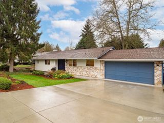 19321 Kenlake Place NE, Kenmore, WA 98028