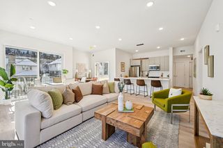 23 ROCK HILL RD #205, Bala Cynwyd, PA 19004