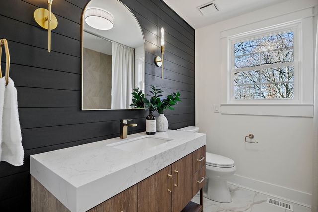 1114 Chickasaw Dr, Brentwood, TN 37027