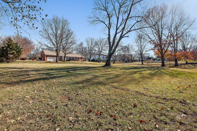 1114 Chickasaw Dr, Brentwood, TN 37027