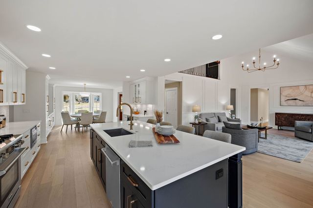 1114 Chickasaw Dr, Brentwood, TN 37027