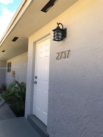 2735 NW 27th St, Miami, FL 33142