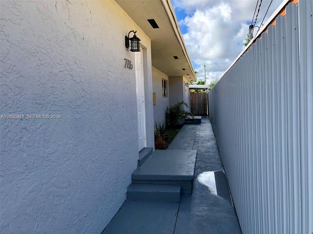 2735 NW 27th St, Miami, FL 33142