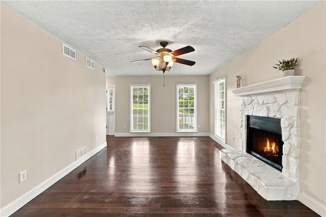 41 Red Oak Circle, Dallas, GA 30157