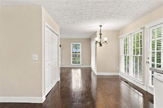 41 Red Oak Circle, Dallas, GA 30157