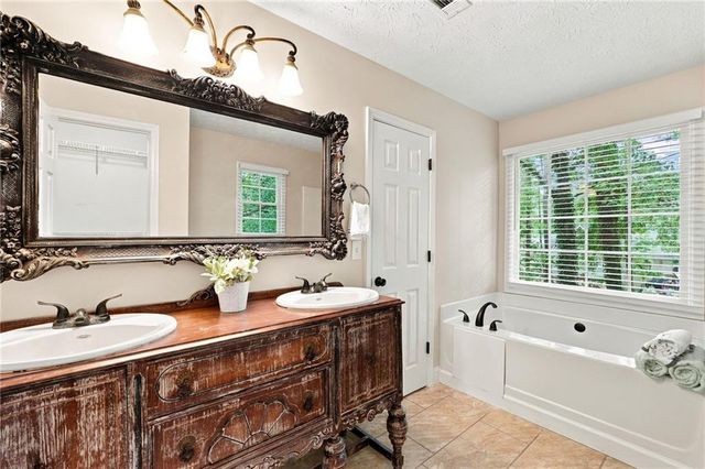 41 Red Oak Circle, Dallas, GA 30157