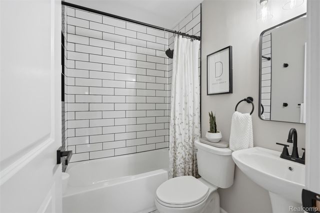 16636 Ardmore Street, Detroit, MI 48235