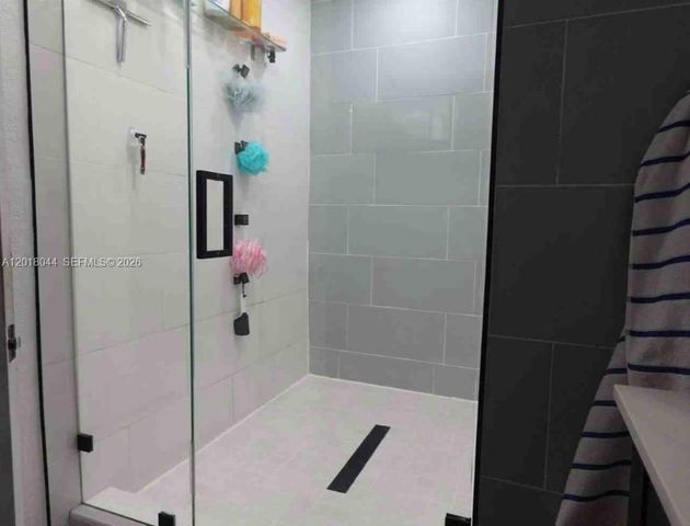 9260 SW 164th St, Palmetto Bay, FL 33157