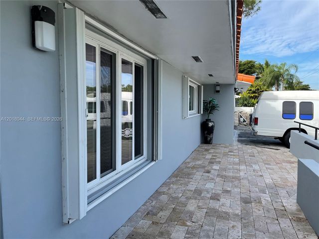 9260 SW 164th St, Palmetto Bay, FL 33157