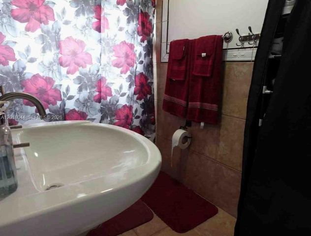 9260 SW 164th St, Palmetto Bay, FL 33157