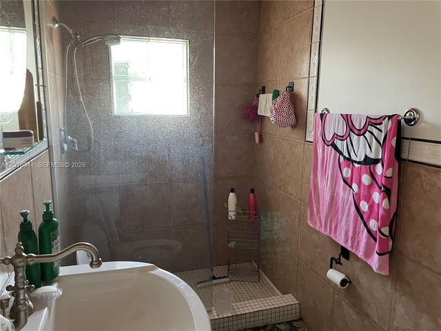 9260 SW 164th St, Palmetto Bay, FL 33157