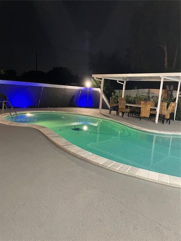 9260 SW 164th St, Palmetto Bay, FL 33157