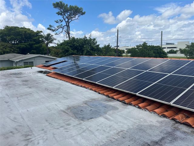 9260 SW 164th St, Palmetto Bay, FL 33157