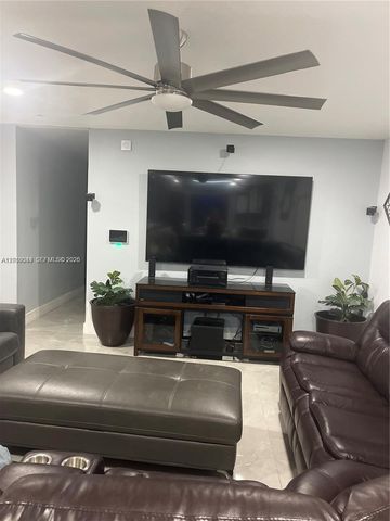 9260 SW 164th St, Palmetto Bay, FL 33157