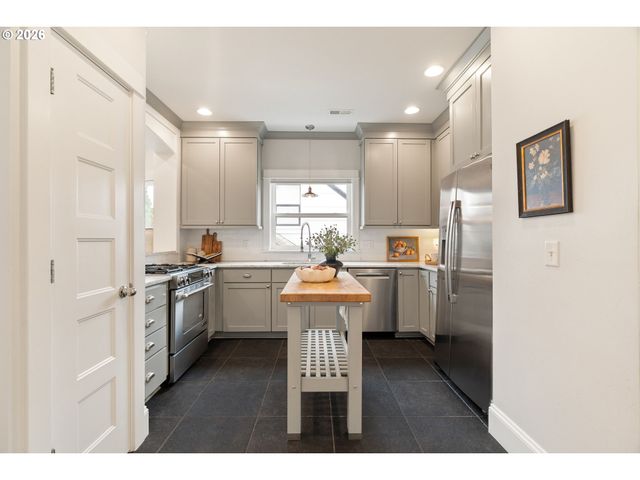 6127 Ne 27TH Ave, Portland, OR 97211