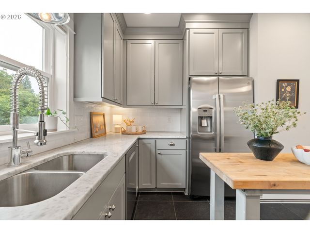 6127 Ne 27TH Ave, Portland, OR 97211