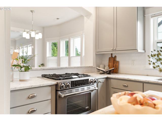 6127 Ne 27TH Ave, Portland, OR 97211