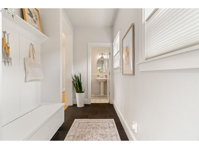 6127 Ne 27TH Ave, Portland, OR 97211