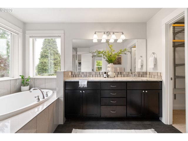 6127 Ne 27TH Ave, Portland, OR 97211
