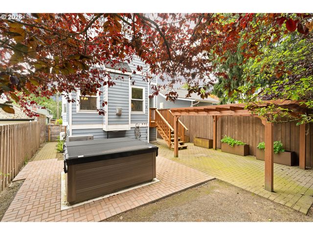 6127 Ne 27TH Ave, Portland, OR 97211