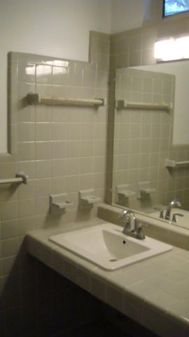 1813 Middle River Dr, Fort Lauderdale, FL 33305