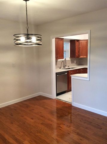 1813 Middle River Dr, Fort Lauderdale, FL 33305